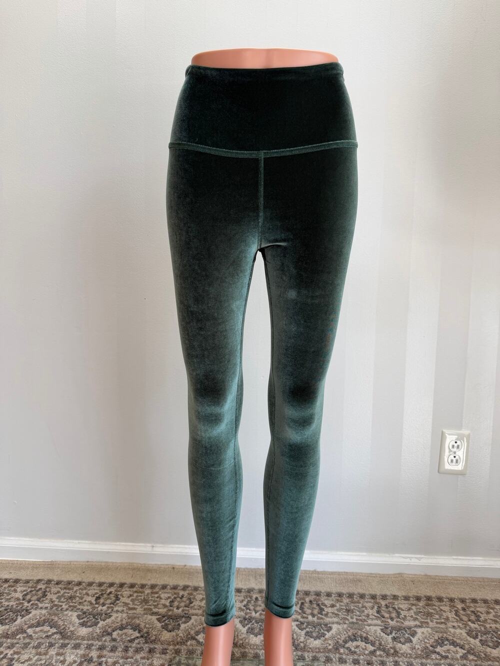 Beyond Yoga Velvet Motion High Waisted Leggings Forest Green Sz S
